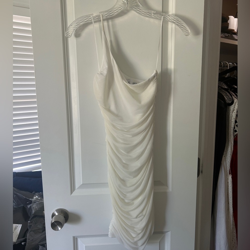 White one shoulder ruffled bodycon dress